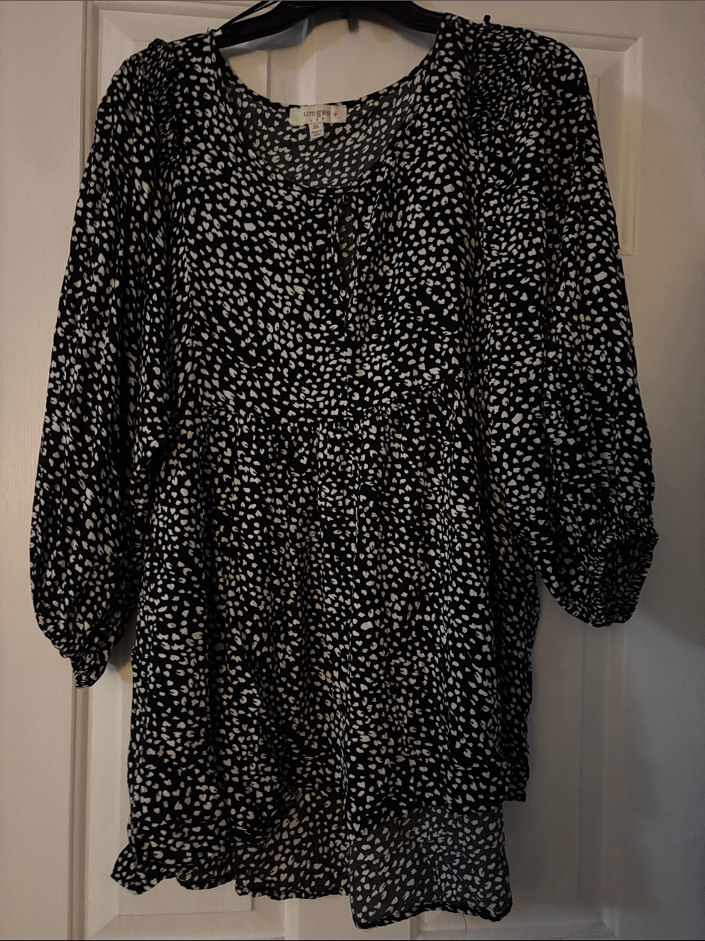 Umgee Black and White Dot Print Peasant Tunic